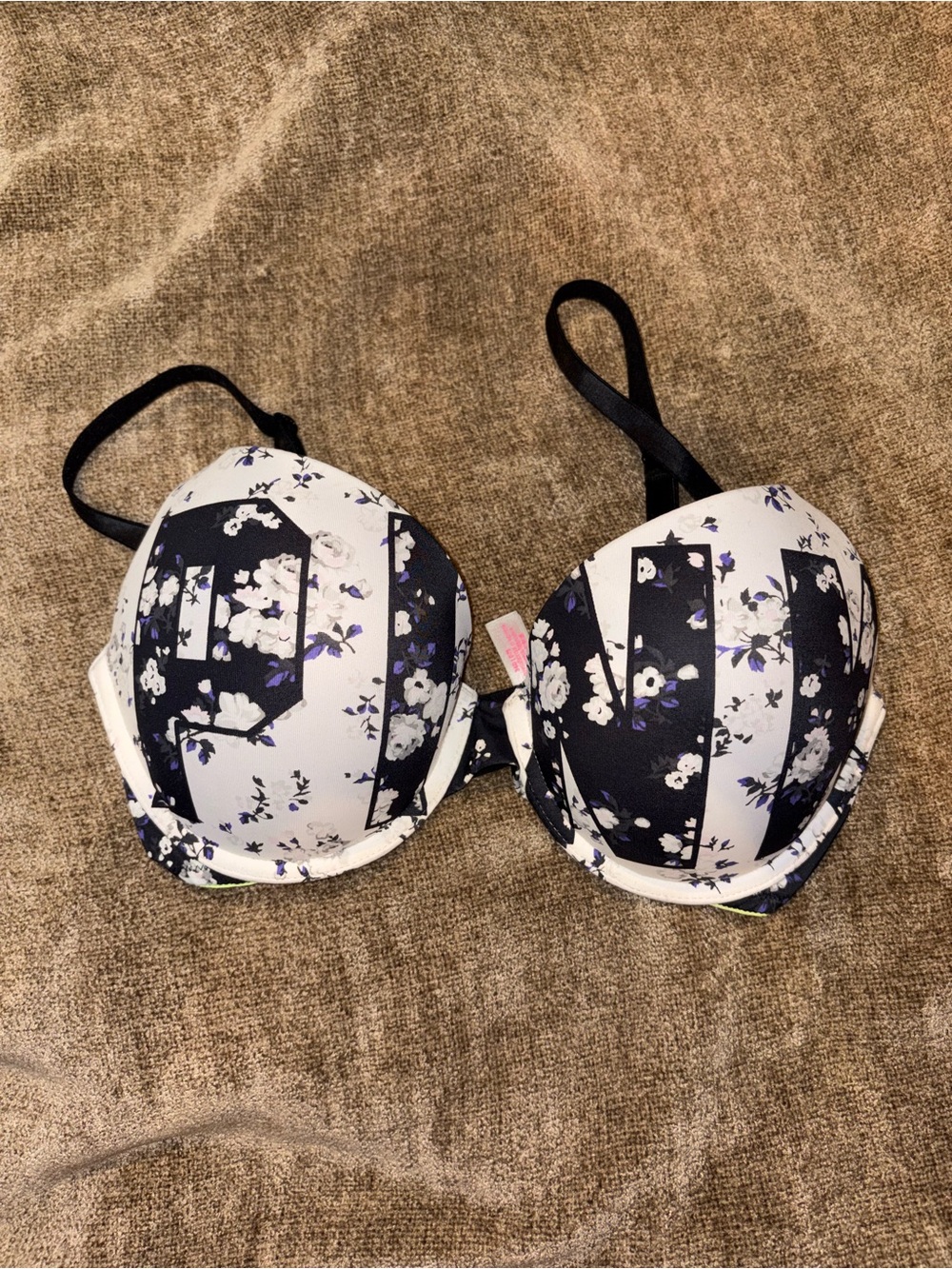 PINK Victoria's Secret Wear Everywhere Push up bra 34D